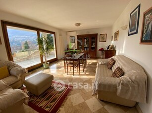 Villa in Vendita in Via delle Begonie 16 a Ascoli Piceno