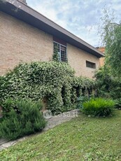 Villa in Vendita in Via Rovigo a Padova