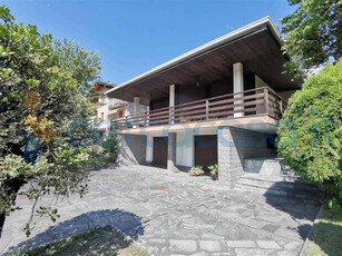 Villa in vendita in Via Statale 108, Chiuro
