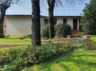 Villa singola in buone condizioni con garage