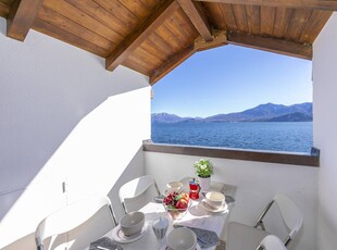 Villa tranquilla vista lago a 100 m dal Lago Maggiore