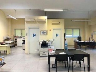 VISERBA - AMPIO LOCALE USO UFFICIO