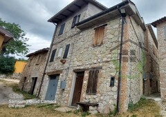 Casa indipendente in vendita a Montemonaco