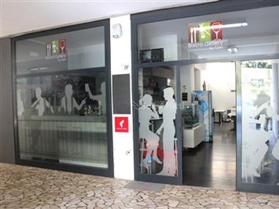 Fondo/negozio - 2 vetrine/luci a Gries - S. Quirino, Bolzano