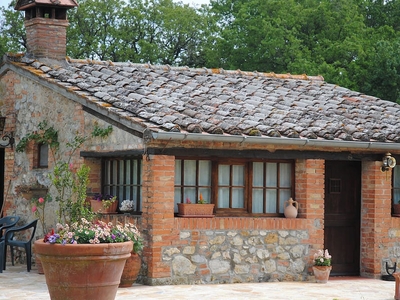 Romantico Cottage arredato in stile country nelle colline della Toscana.