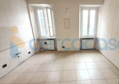 Appartamento Trilocale in vendita in Via Olivero Capello, Casale Monferrato