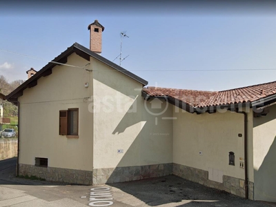 Due Appartamenti Via Torino 19 VARISELLA di 375,40 Mq.