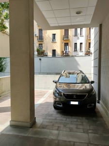 Garage / posto auto in affitto a Milano Bocconi