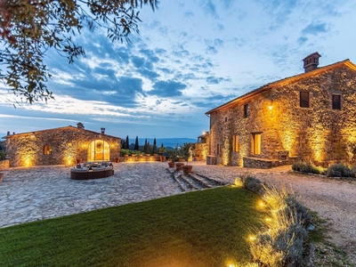 Prestigiosa Casa Indipendente di 800 mq in affitto Barberino Val d'Elsa, Toscana