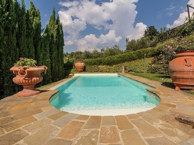 Villa lussuosa con piscina a Cortona