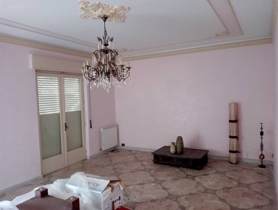 Appartamento a Licata, 5 locali, 2 bagni, 150 m², 3° piano, abitabile