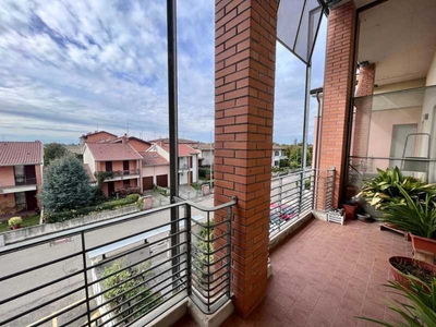 Appartamento in Vendita ad Castelvetro Piacentino - 150000 Euro