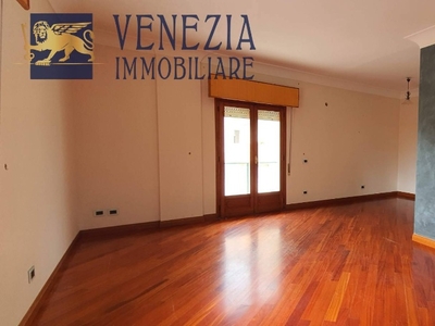 Appartamento in Via Cappuccini, Sciacca, 6 locali, 2 bagni, 130 m²