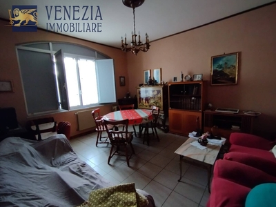 Appartamento in Via Tommaso Campanella, Sciacca, 6 locali, 2 bagni