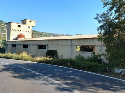 capannone in vendita a Ragusa