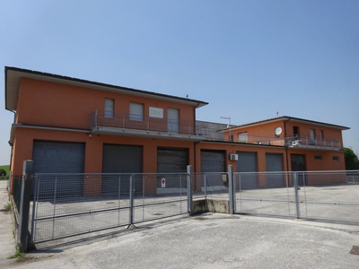 magazzino-laboratorio in vendita a Montemarciano