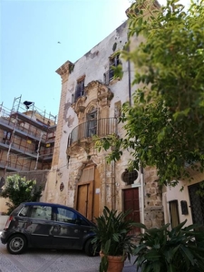 Palazzo a Sciacca, 1 locale, 650 m², terrazzo, classe energetica G