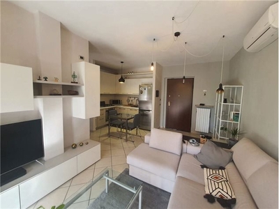 Appartamento in Via Dei Salici, 3, Parona (PV)