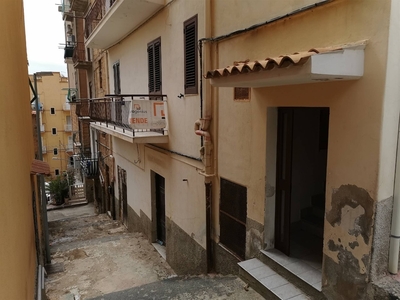 Quadrilocale in Via Nino Bixio 2, Agrigento, 1 bagno, 95 m², abitabile