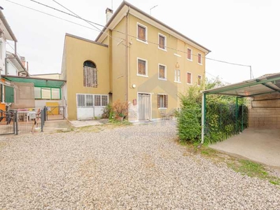 Villa Bifamiliare in Vendita ad Giavera del Montello - 89000 Euro