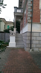 Stabile/Palazzo con giardino, Massa marina di