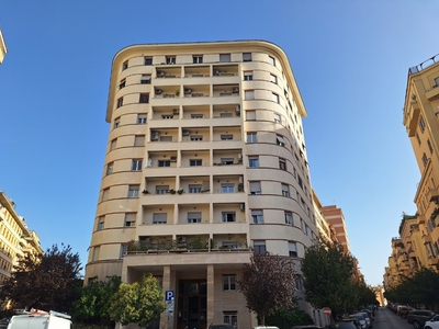 Trilocale in Piazza Asti, Roma, 2 bagni, 120 m², 7° piano, 1 balcone