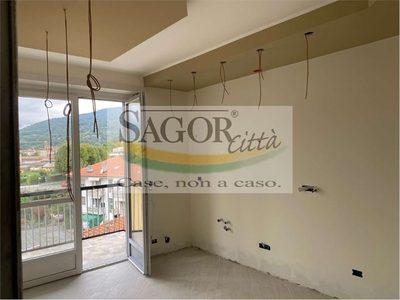 Trilocale in Via Agnelli 9, Pinerolo, 1 bagno, arredato, 75 m²