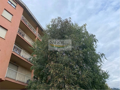 Trilocale in Via Martiri del 21 31, Pinerolo, 1 bagno, garage, 87 m²