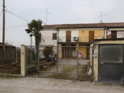 Villa a schiera in Via belfiore gallo SNC, Legnago, 4 locali, 1 bagno
