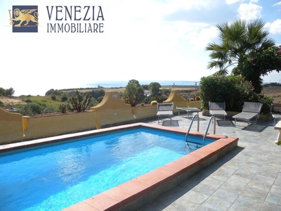 Villa in Via Enea, Sciacca, 4 locali, 2 bagni, giardino privato