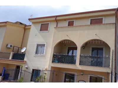Appartamento in vendita a Enna, Frazione Sant'Anna, Via Santa Barbara s.n.