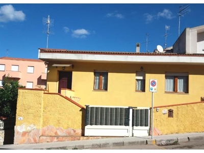 Casa indipendente in vendita a Sassari, Frazione Li Punti, Via Mario Pittalis Pinna 18