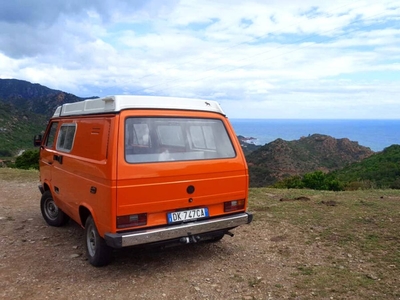 Casa mobile 'Camper El Topo' con giardino condiviso