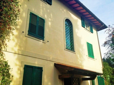 Appartamento in vendita a Forte Dei Marmi Lucca Roma Imperiale