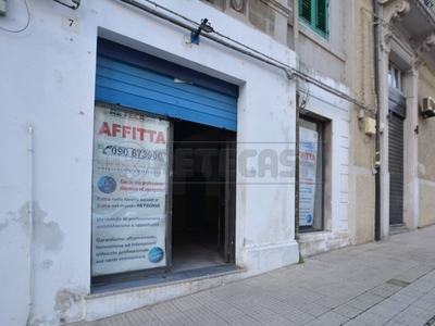 Immobile commerciale in Vendita a Messina, 60'000€, 55 m²