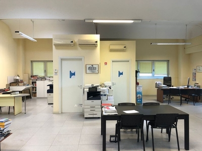 Ufficio in Affitto a Rimini, zona VISERBA, 800€, 130 m²