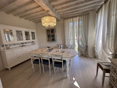 Villa in vendita a Pietrasanta Lucca Solaio