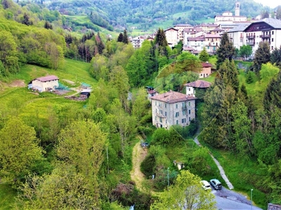 Villa in vendita a Serina