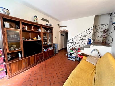 Casa indipendente con terrazzo a Montelupo Fiorentino