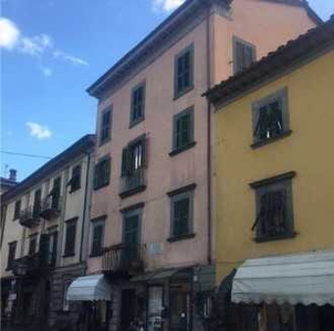 Appartamento in Vendita a Bagni di Lucca Viale Umberto I'