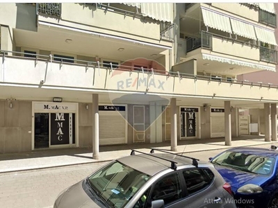 Appartamento in Vendita a Napoli, zona Vicaria, 340'000€, 95 m²