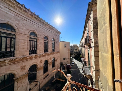 Appartamento in vendita a Siracusa Ortigia