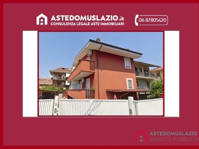 Appartamento in Via degli Olmi, Castel Gandolfo, 5 locali, 1 bagno