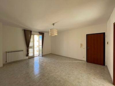 Appartamento in Via Lipari 13, Pachino, 5 locali, 2 bagni, 130 m²