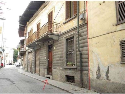 Appartamento in Via Perrone 26, Strambino, 12 locali, 371 m²