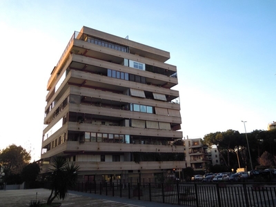 Bilocale in Affitto a Roma, 1'150€, 65 m², arredato