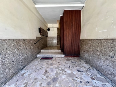 Bilocale in Vendita a Napoli, 109'000€, 69 m²