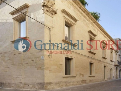 Casa di 1100 mq in vendita Via degli Antoglietta, 34, Lecce, Provincia di Lecce, Puglia