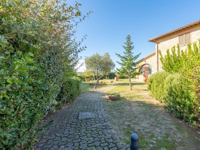 Casa in vendita in Trequanda, Italia