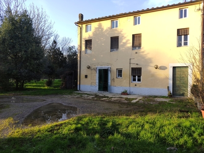 Casa indipendente da ristrutturare a Capannori